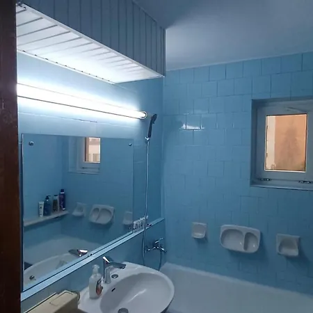 Medicina شقة كرايوفا